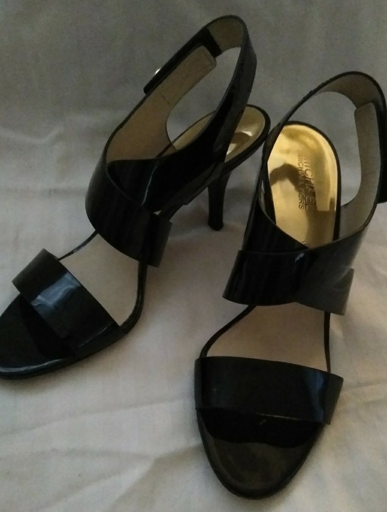 Michael Kors black heel